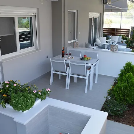 Aqua Luxury Apartment Nea Poteidaia